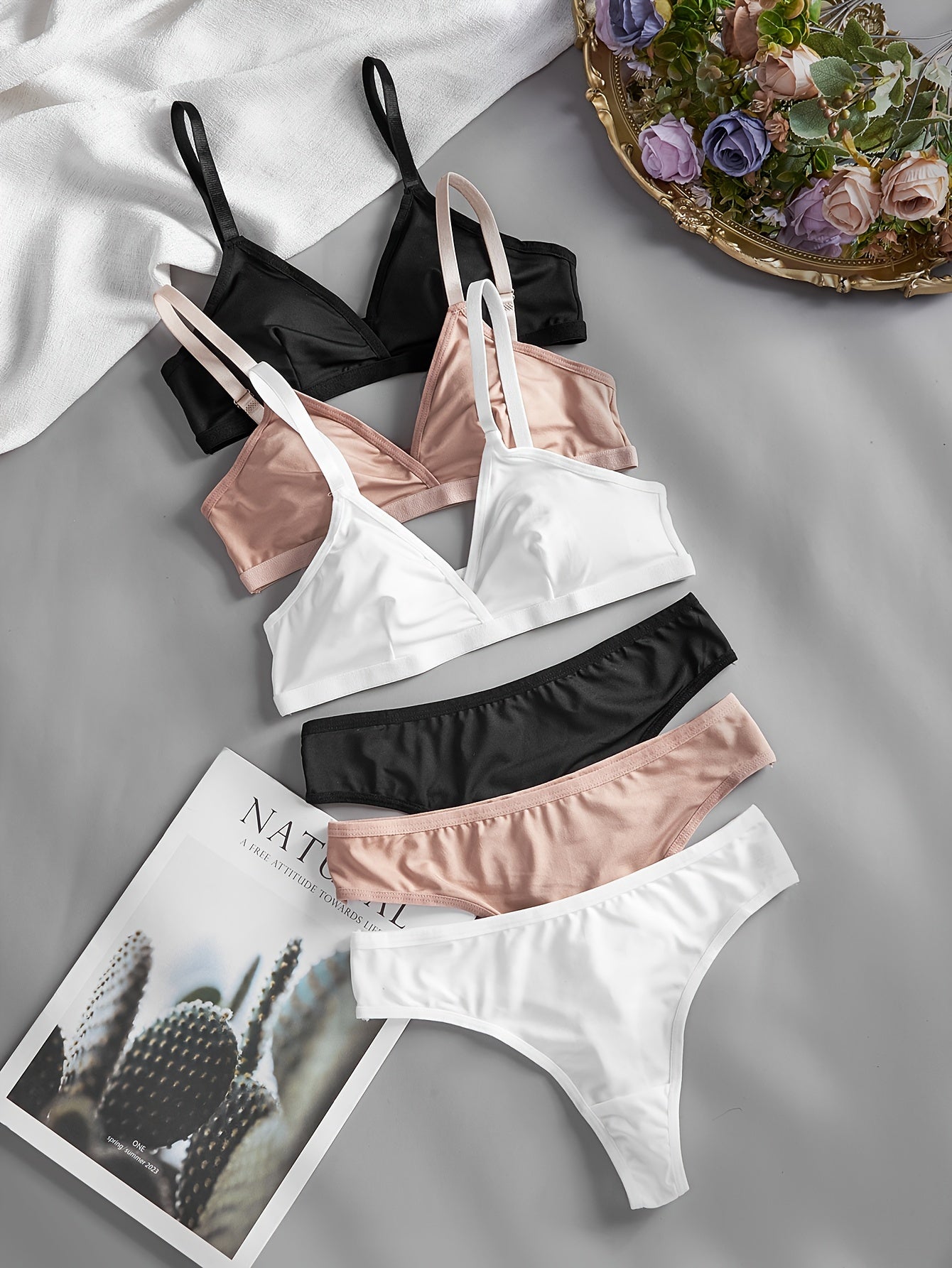 3 Sets Solid Seamless Lingerie Set, Cami Bra & Thongs