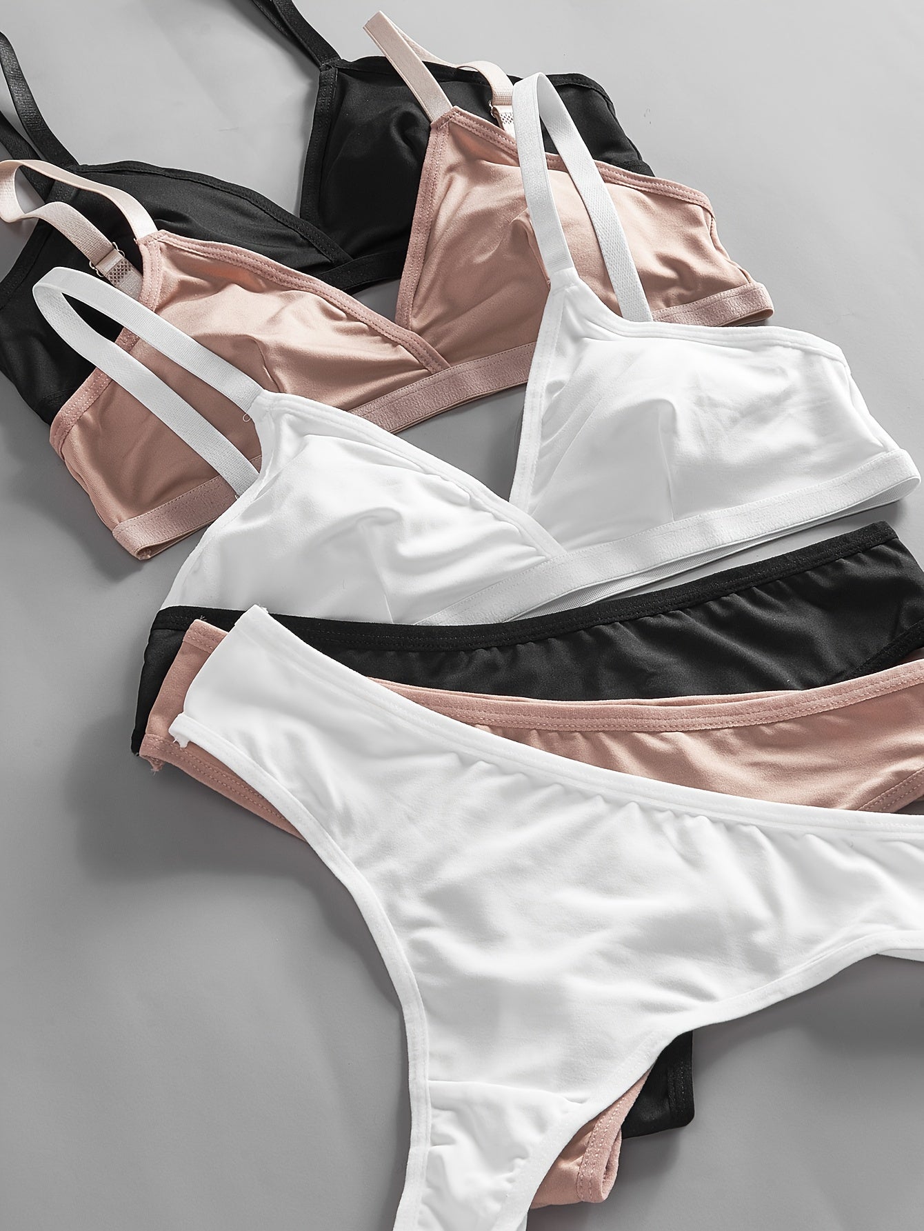 3 Sets Solid Seamless Lingerie Set, Cami Bra & Thongs